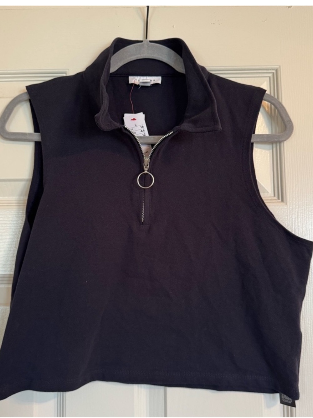 Topshop Black Sleeveless Zip-Up Cropped Top